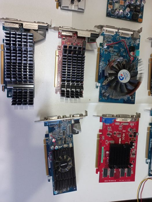 Placi video vintage retro moden placa retea