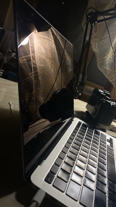 Macbook air m1 256/8