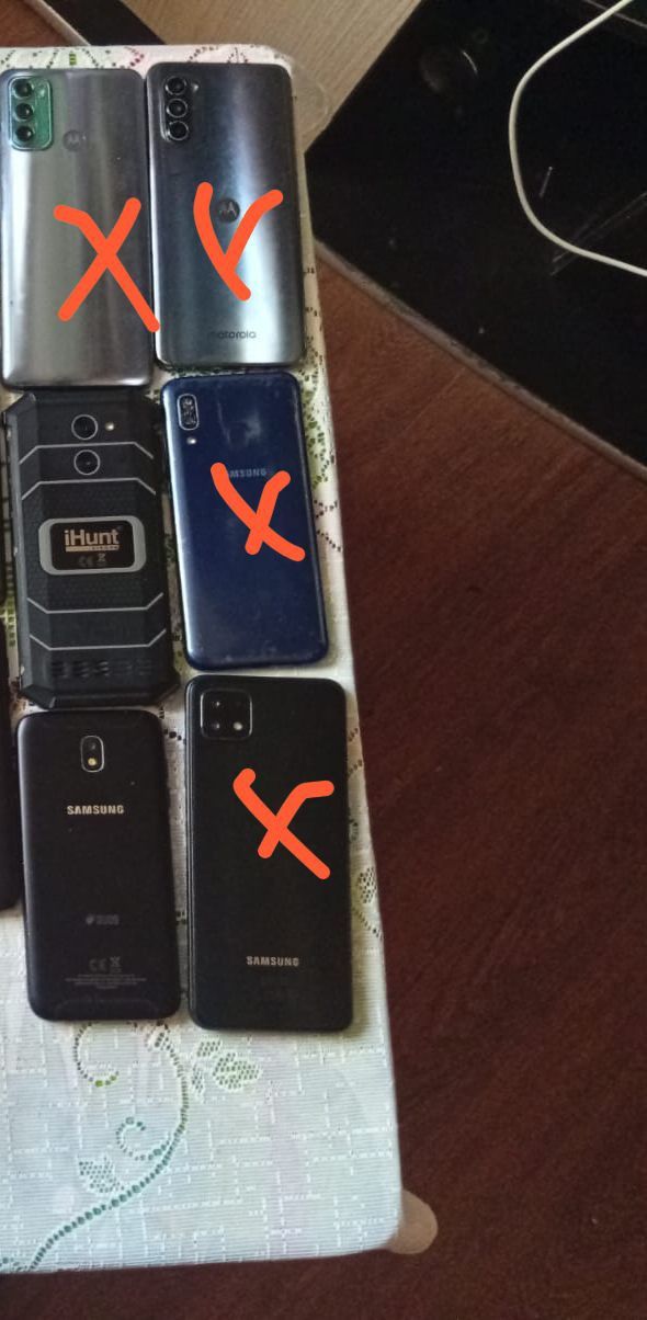 Vând Telefoane pentru piese