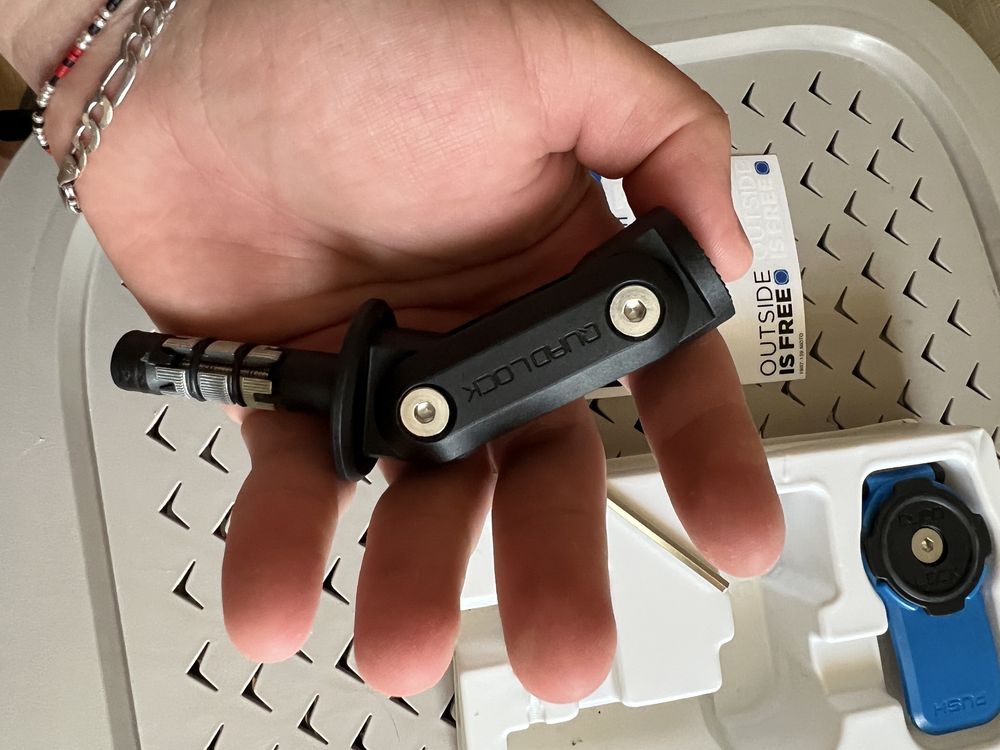Suport telefon Quad Lock cu prindere in jug