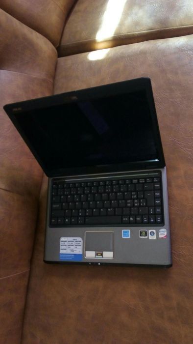 Dezmembrez Laptop ASUS f6S , 4GB, Core2duo