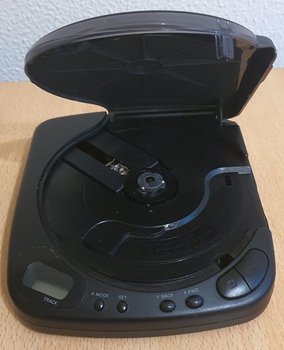 Vând CD Player Sanyo CDP-41
