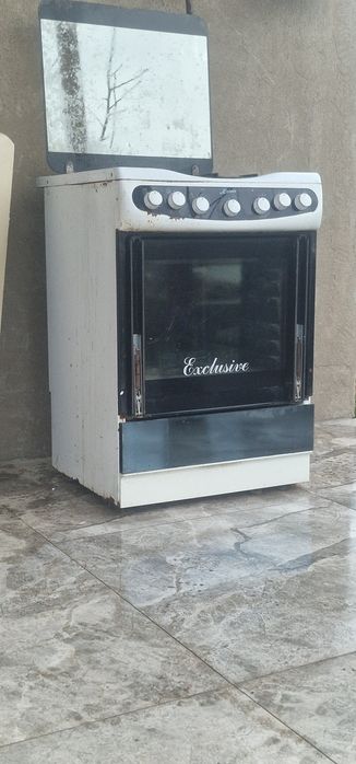 Продам газовую плиту.