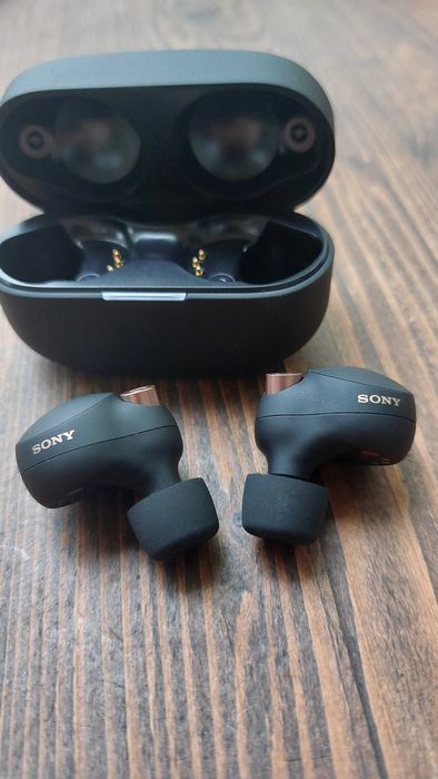 Sony WF-1000XM4 слушалки
