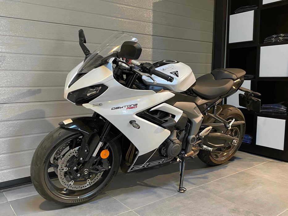 Motocicleta Triumph Daytona 660 Second, 2024
