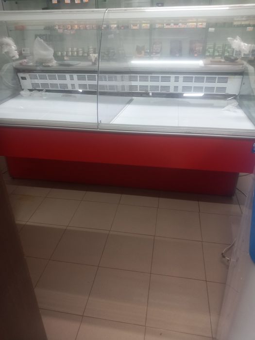 Vitrină Frigorifică