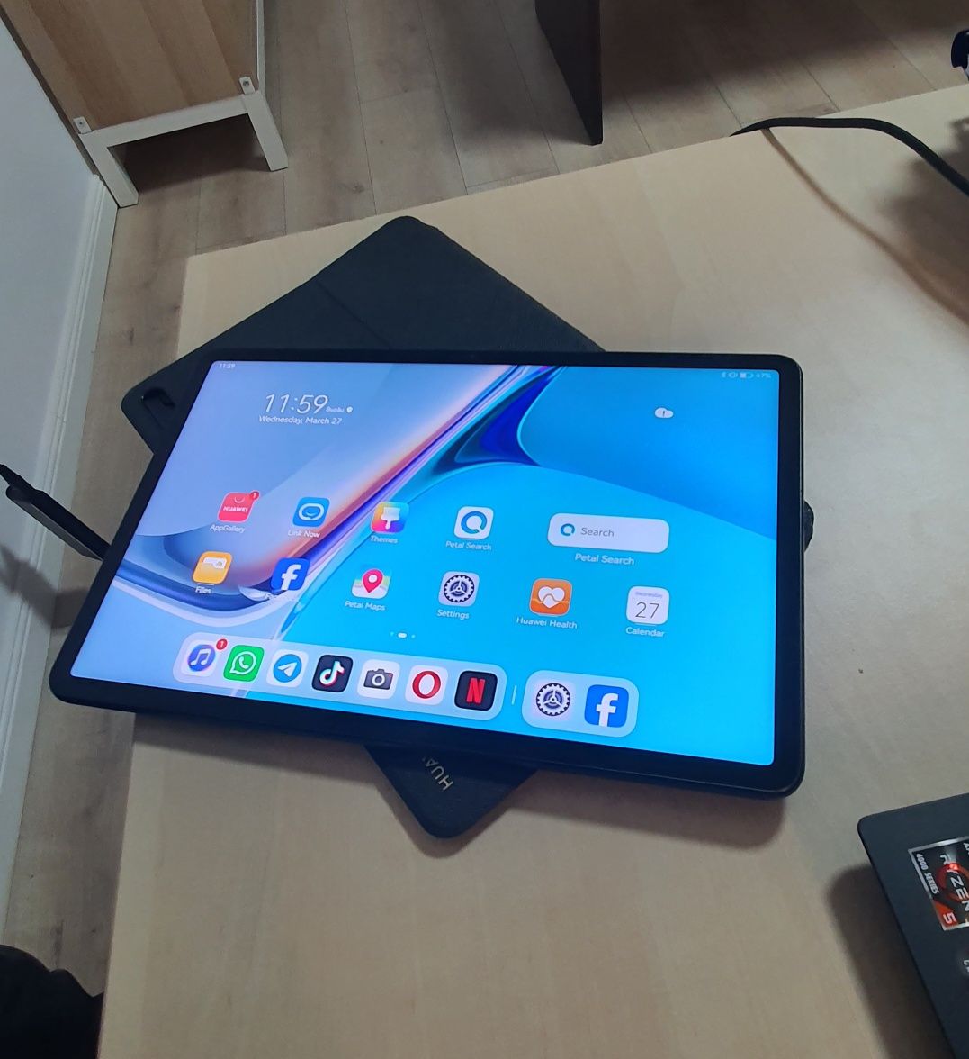 Tableta Huawei MatePad 11 tastatura si pix