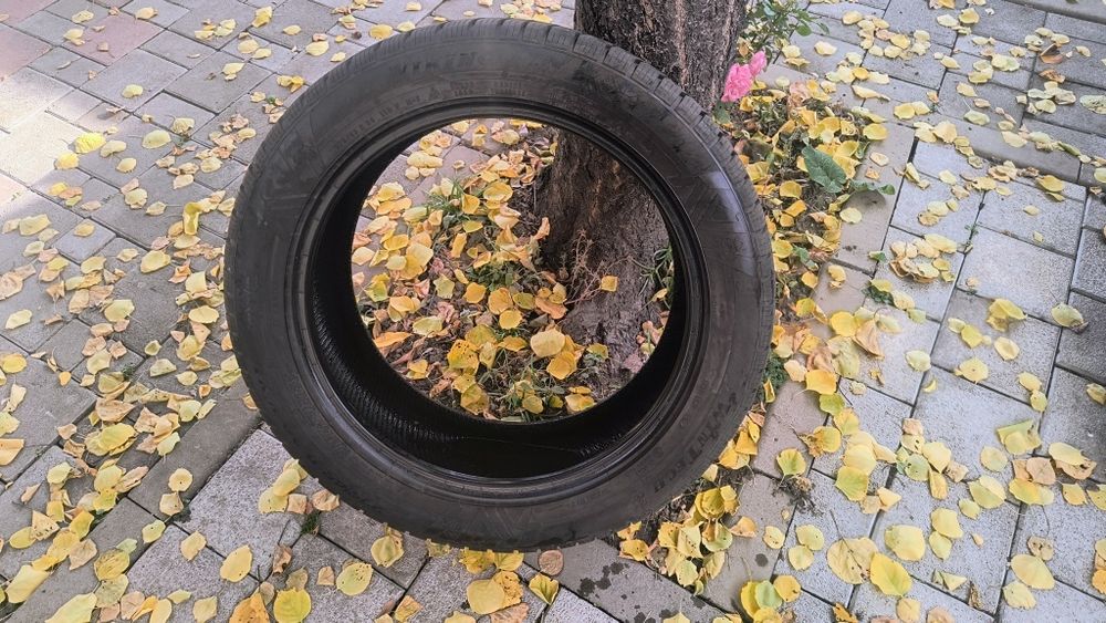 Vând anvelope iarna viking 275/45/R20