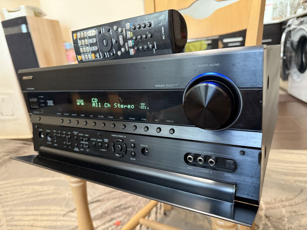 Onkyo TX-NR807 Мощен ресивър