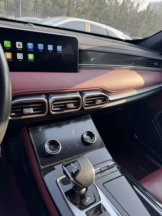 Продаю Jetour x70 plus произвоства дубая