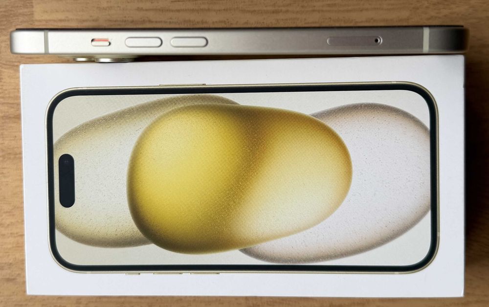 iPhone 15 128gb, Yellow - като нов, гаранция!