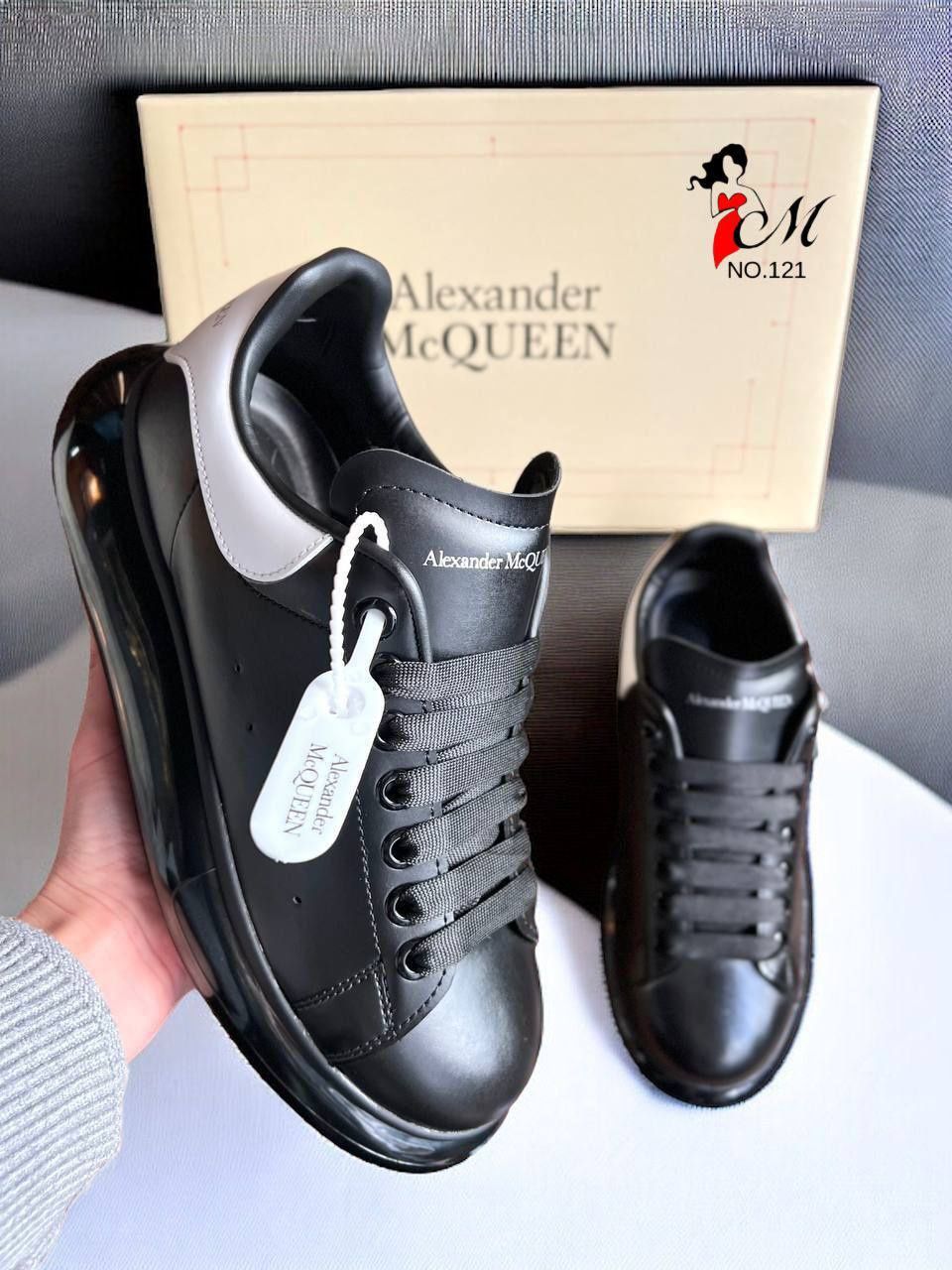 Adidasi alexander mcQueen 
40-44
330 lei