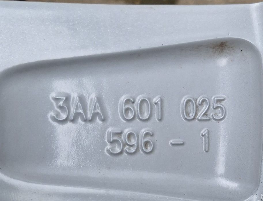 O bucată jantă R16 Perugia originală VW seria 7.0Jx16H2 ET45 - 5x112