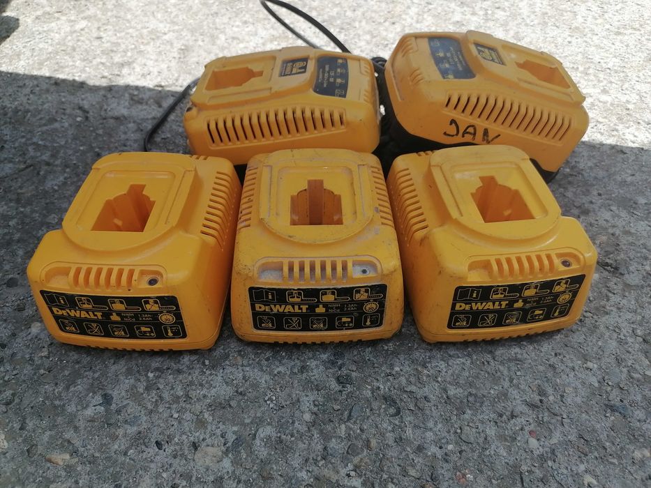 Incarcator Dewalt 18V Nicd si Li-on