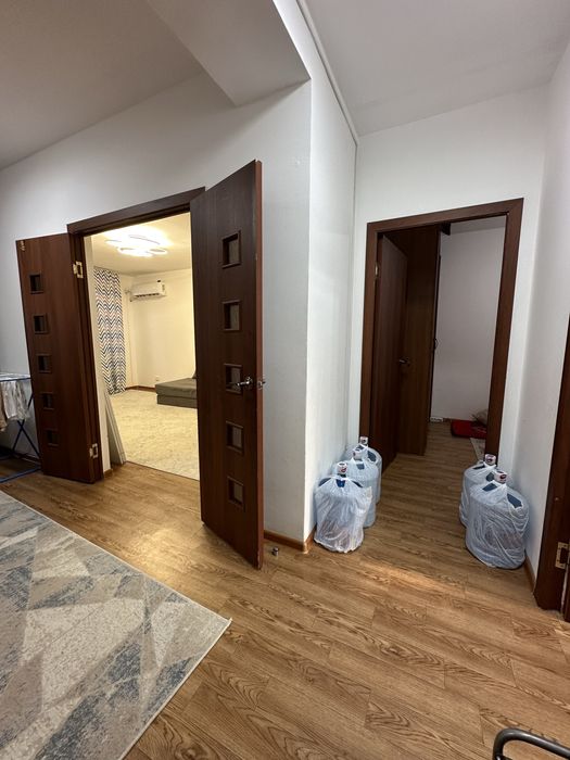 Левый берег 3 комн 4 этаж