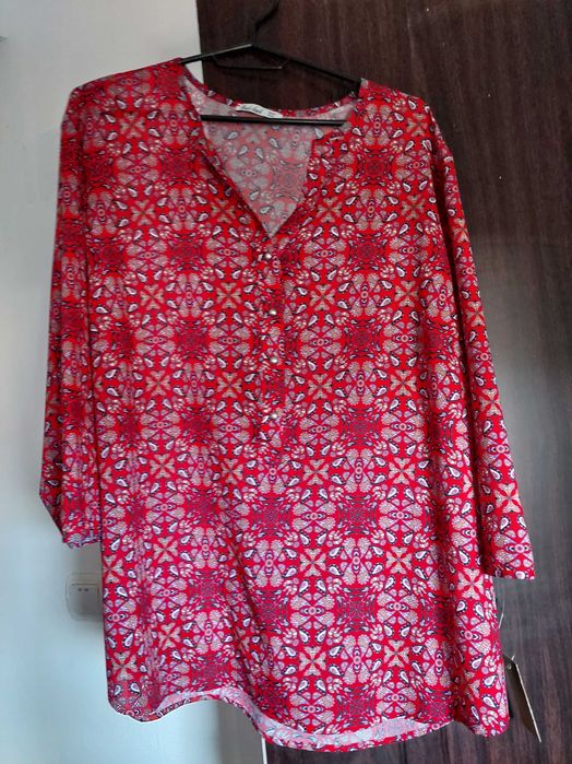 Bluza NOUA, cu eticheta, marimea 50-54