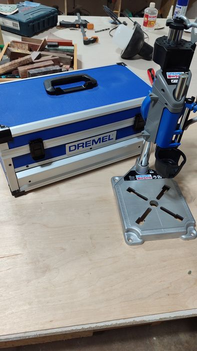 Гравер Dremel в кейсе, самая полная комплектация.