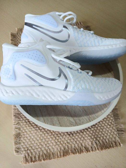 Nike KD Trey 5 VIII