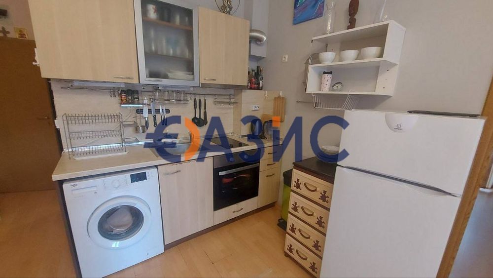 Продава се Тристаен апартамент в к.к. Слънчев бряг - 70 кв.м за 445 €/кв.м - Снимка #3