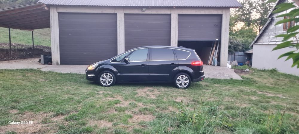 Vând urgent Ford S-Max  an 2012 la schimb cu iveco basculabil 2.8d 3.0