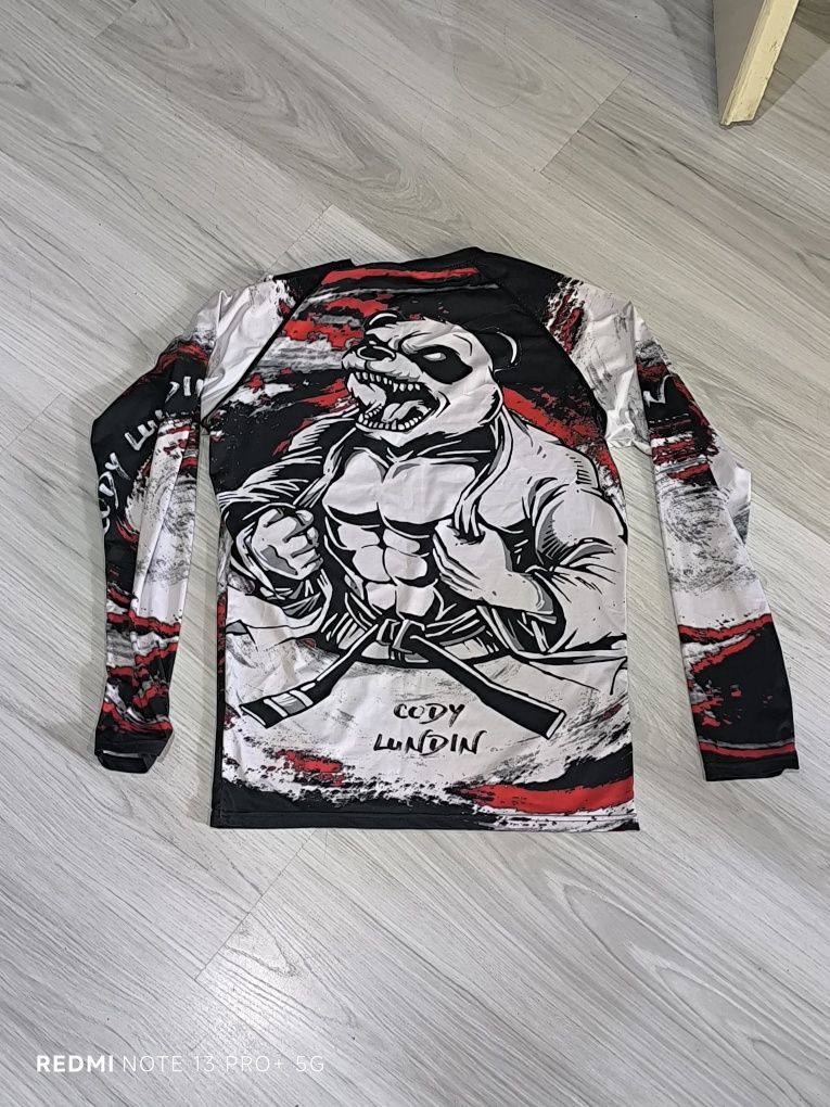 Fitness cady XXl отговаря на  L