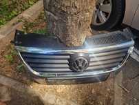 grila radistor originala passat b6 cu emblema cu defect