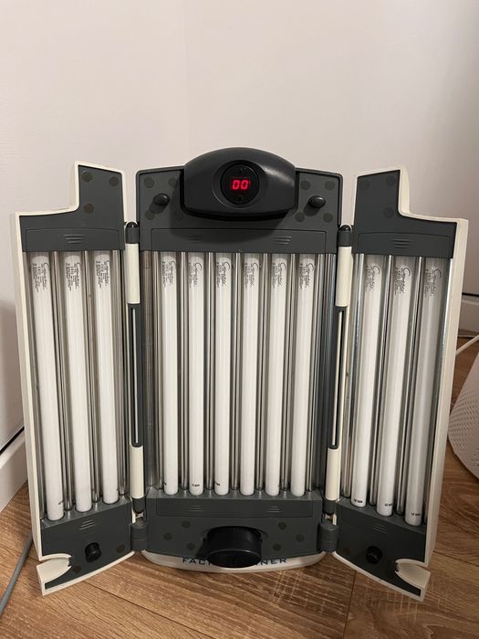 Lampa de bronzare a fetei si decolteului cu 12 tuburi UV, 15 W