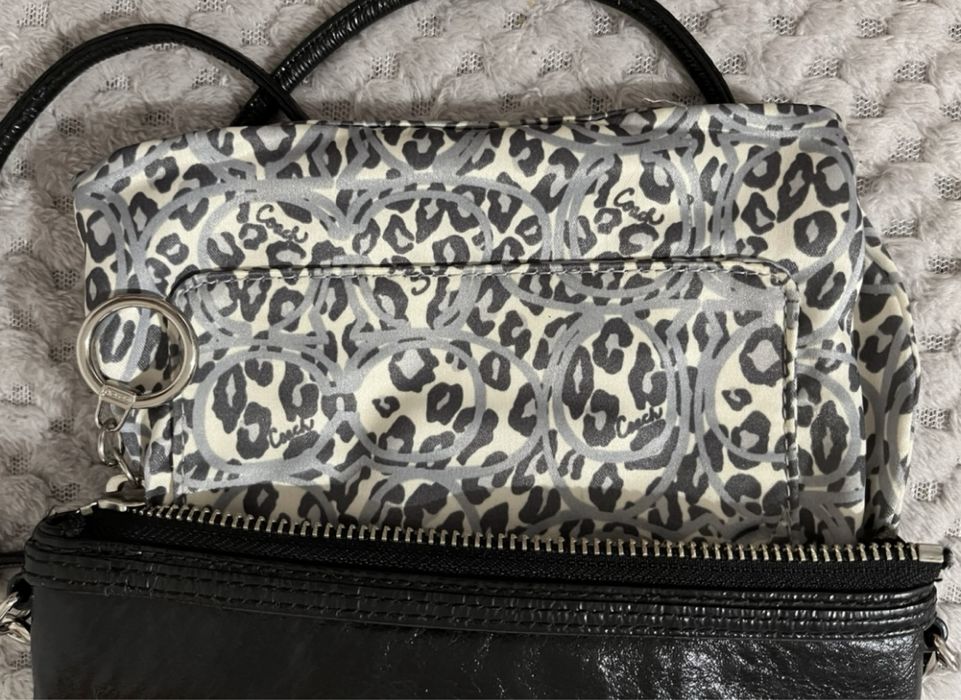 Coach малка лачена чанта