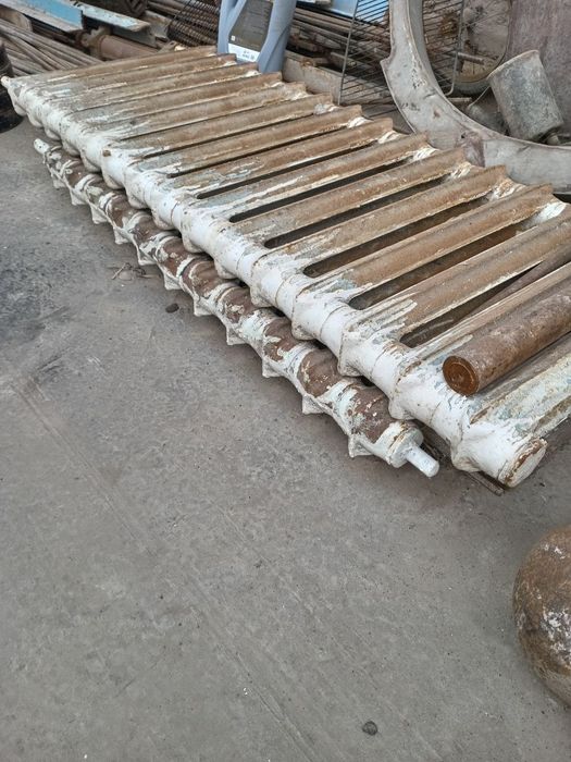 Чугун батарея сотилади