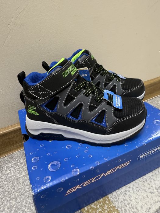 Нови зимни боти / апрески Skechers 30 номер за момче