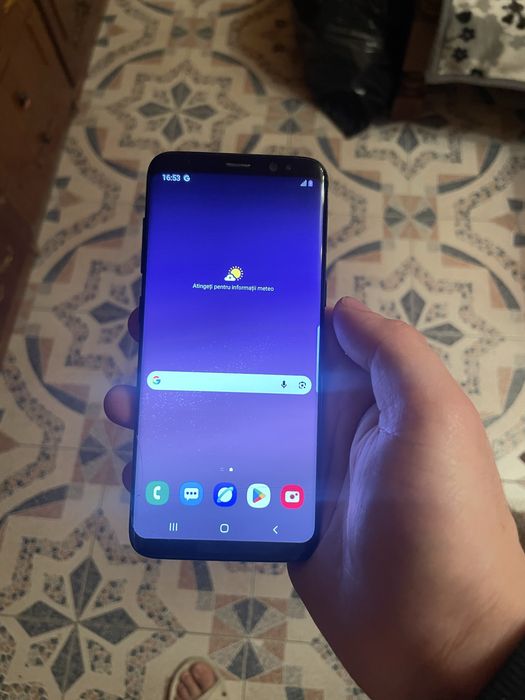 Vand doua samsung uri s8