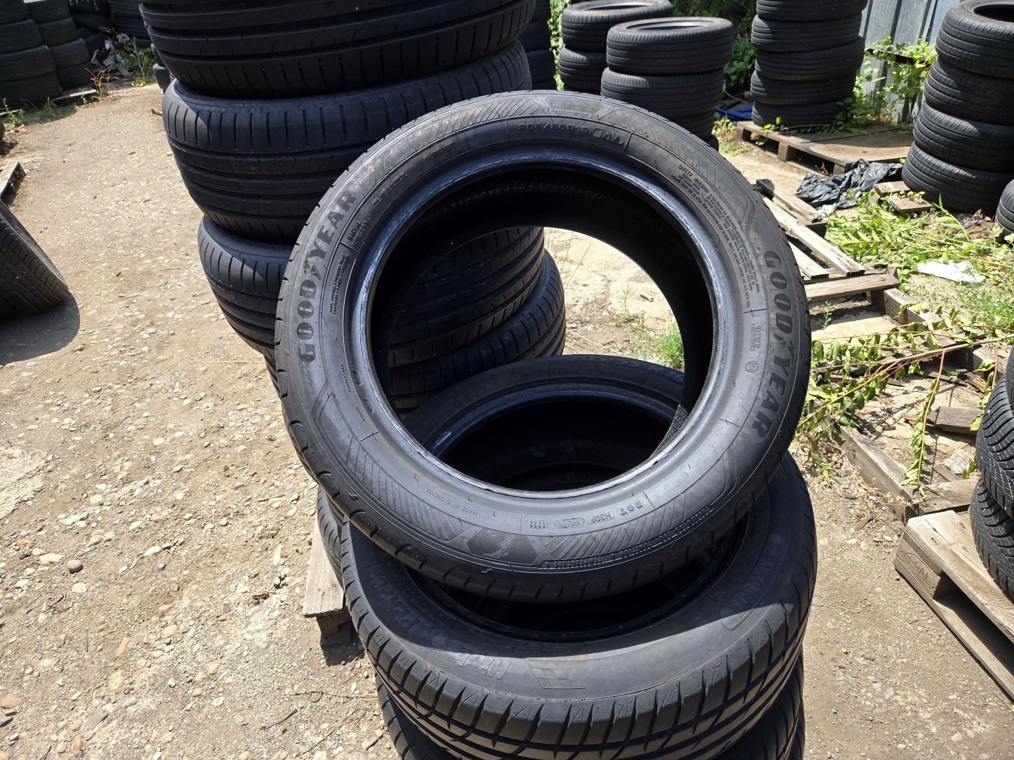 4бр. 205 55 16 Goodyear летни.