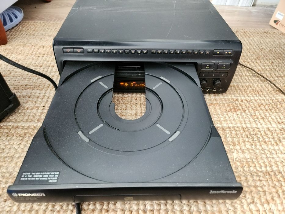 LaserDisc, cd player Pionner CLD 2730K