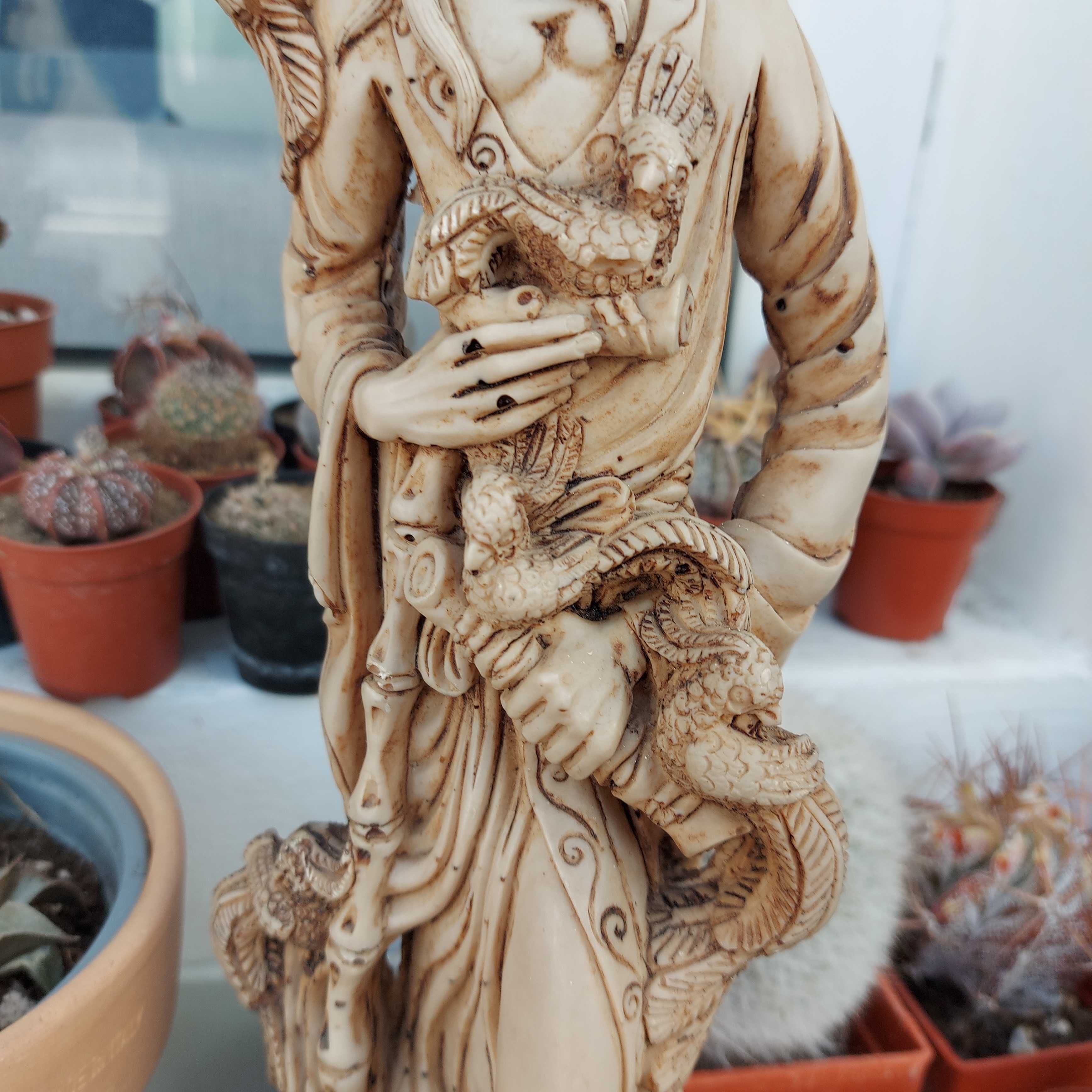 Статуетка Азиатски ловец на птици.
