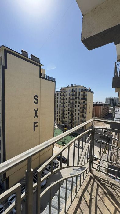 Эшангузар новостройка 140 КВ , квартира коробка