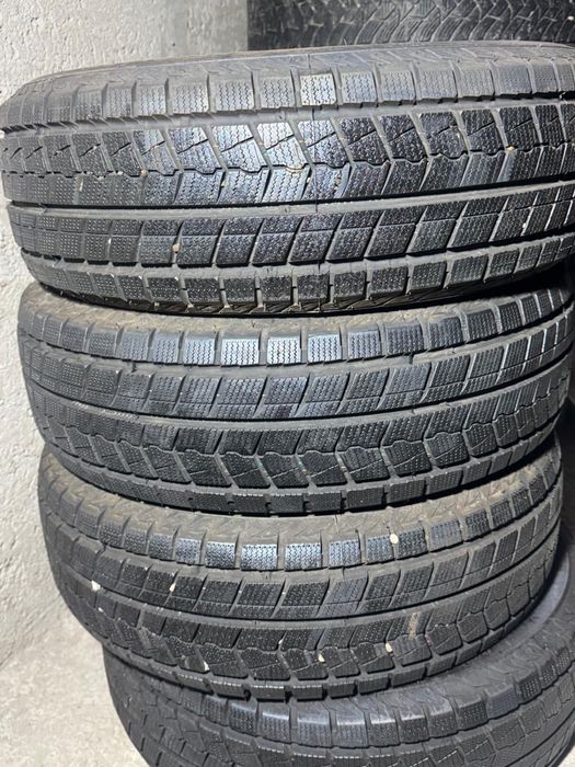 Anvelope Rockblade 195/60R15 Noi