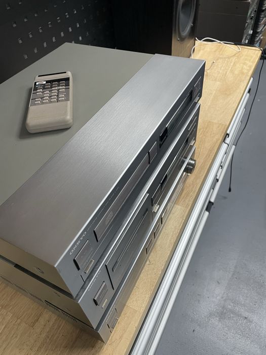 Onkyo amplificator r-200 cd player c-200 deck k-200r remote  rc153s