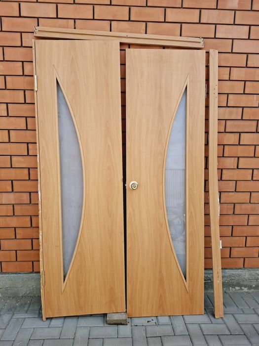 Двухстворчатая межкомнатная дверь 7000, 10 000 тг.