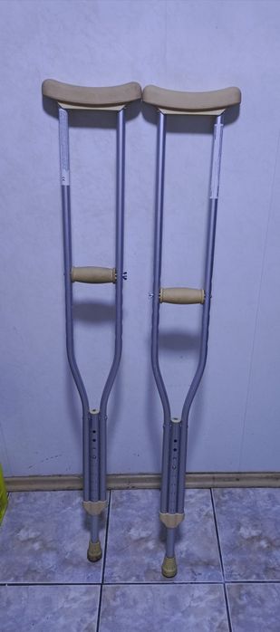 Костыли подмышечные