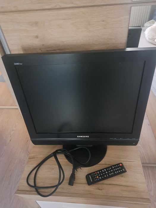 Televizor mic bucatarie  samsung