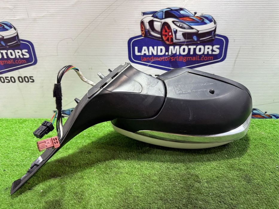 OGLINDA DREAPTA 1-3 PINI / 2-6 PINI PEUGEOT 208 2015 1.0 BENZINA / BERLINA 3 USI COD OEM 232673078 1611240380 2012-2019