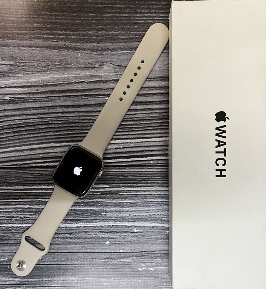 Apple watch Se 2 44mm в новом состоянии,на гарантии