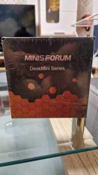 MinisForum DeskMini UM250