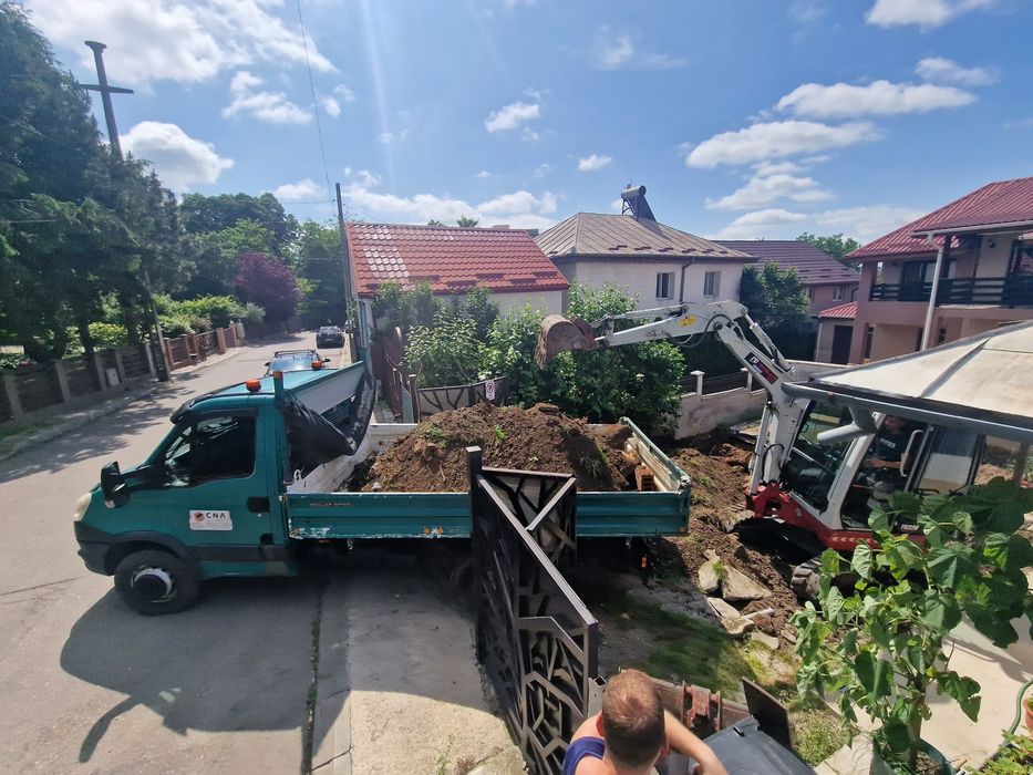 Beton concasat / drumuri / piatră/ compactor