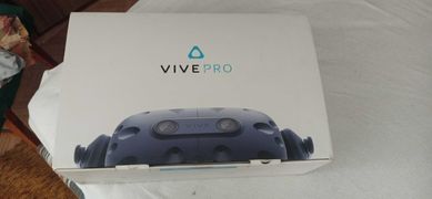 HTC Vive Pro VR Комплект - Очила за виртуална реалност