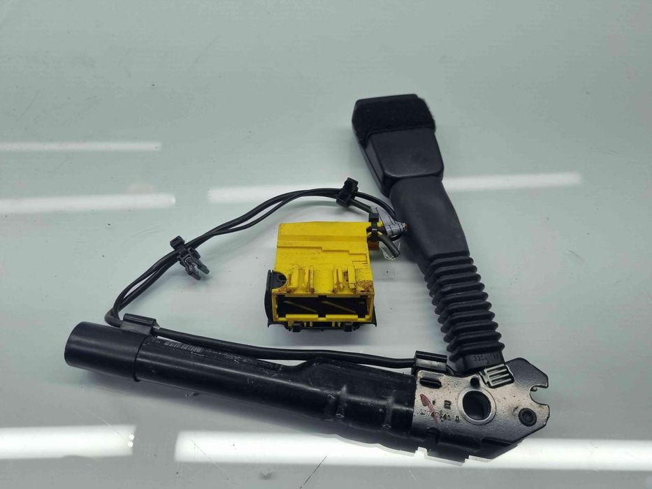Capsa centura dreapta fata Bmw 3 (E90) [Fabr 2005-2011] 7213564