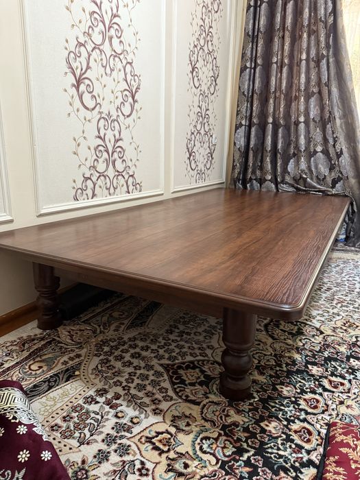 Хонтахта+стол в хорошем состоянии