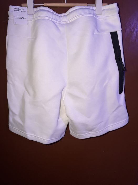 pantaloni scurti nike tech