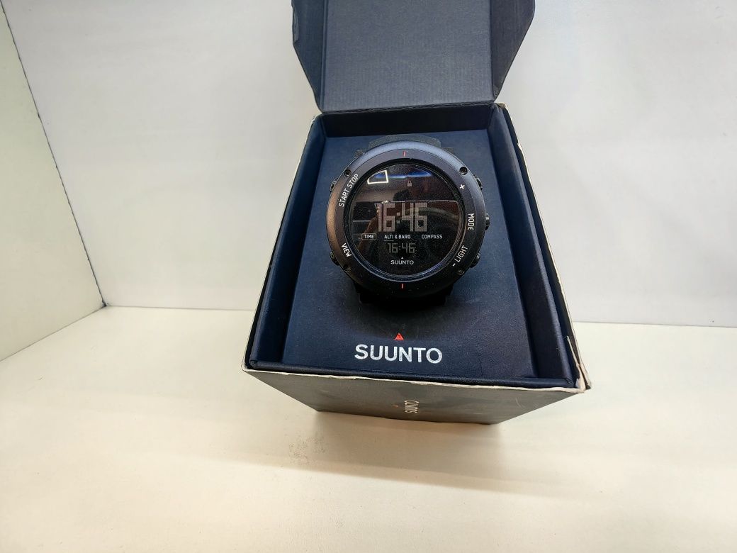 Хб! Часовник Suunto Core Alu Deep Black