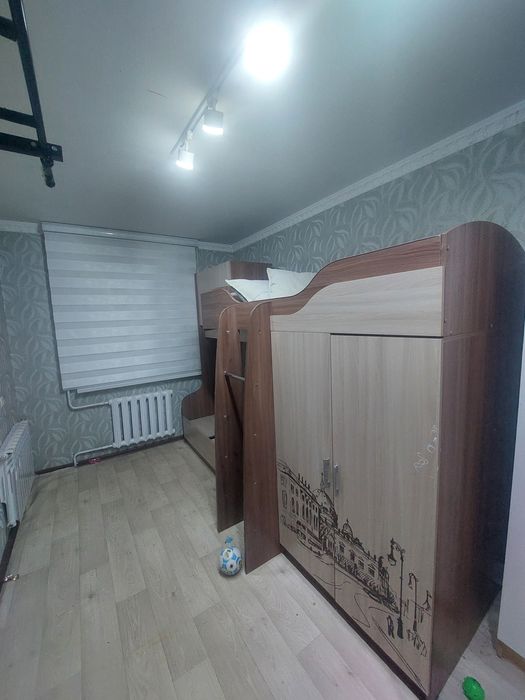 детски крават екі етажды